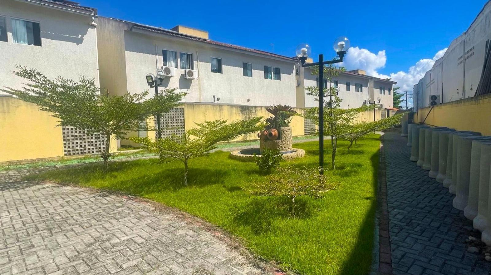 Apartment Cond Leao Dourado *